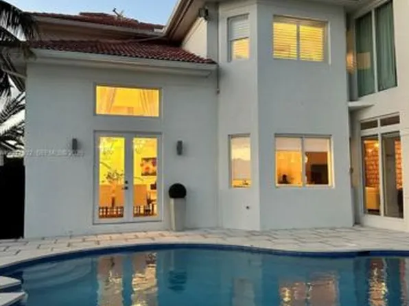 6801 NW 113th Ct, Doral, FL 33178