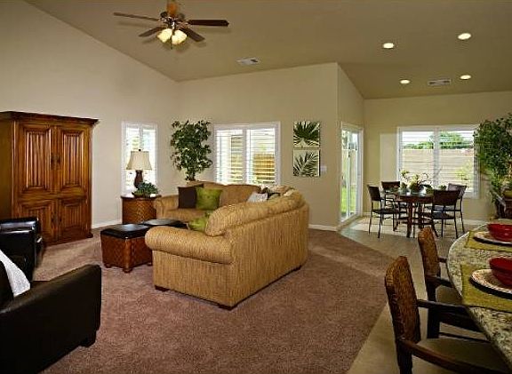 Great Rm and Dining Rm