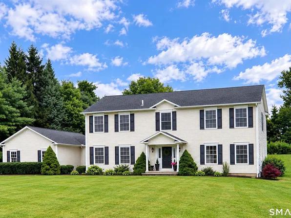 34 Chippenwood Lane, Bristol, CT 06010