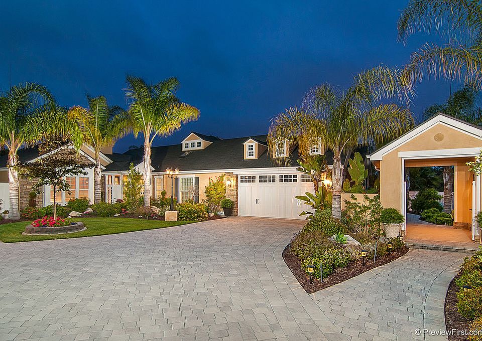 2nd image of 1805 Sunset Dr
