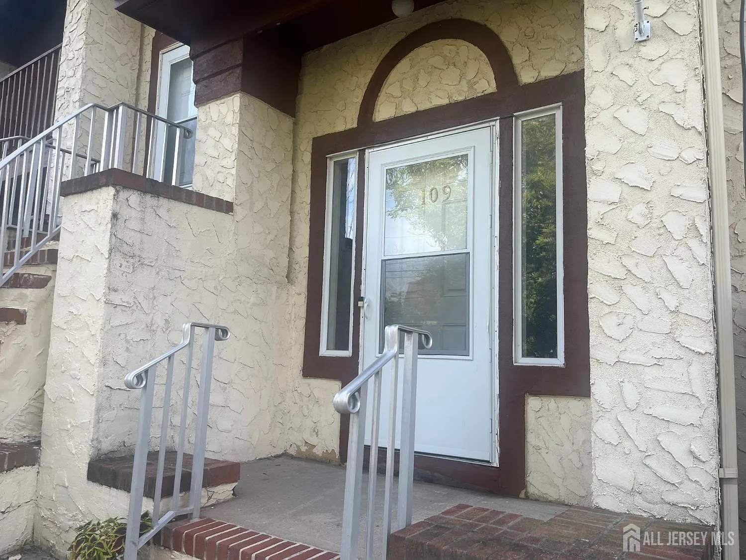 2 bed, 2.0 bath, $2,950 — Photo 2
