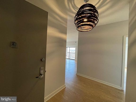 4th image of 200 N Pickett St APT 1607