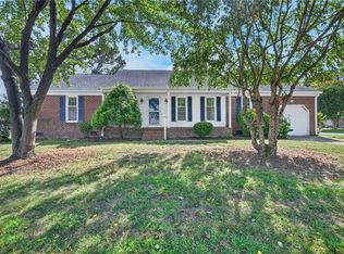 403 Caravelle Ct N, Chesapeake, VA 23322