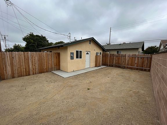 3rd image of 522A E Alvin Ave