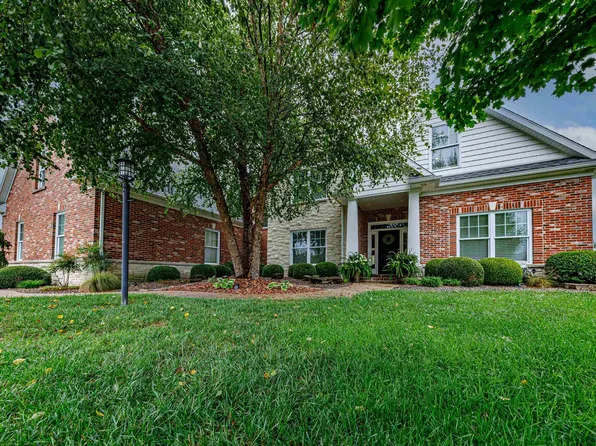 8101 Pelican Pointe Dr, Evansville, IN 47725