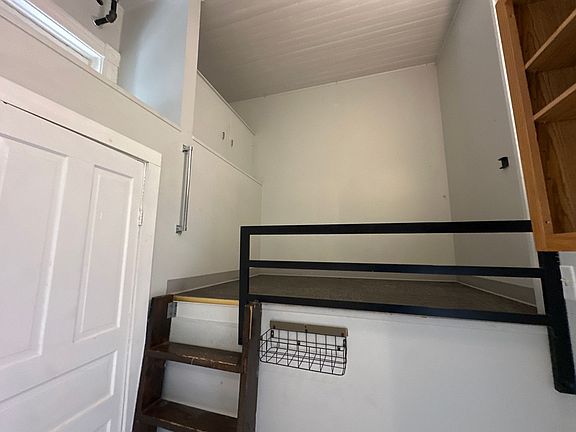 5th image of 77-79 W Main St #2B