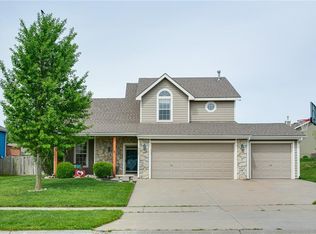 2707 Montrose Cir, Eudora, KS 66025