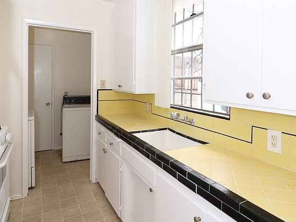 3rd image of 4253 50th St