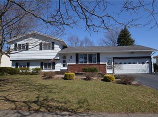 16 Rocklea Dr, Rochester, NY 14624