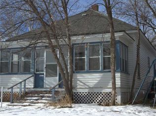 119 1st St W, Roundup, MT 59072