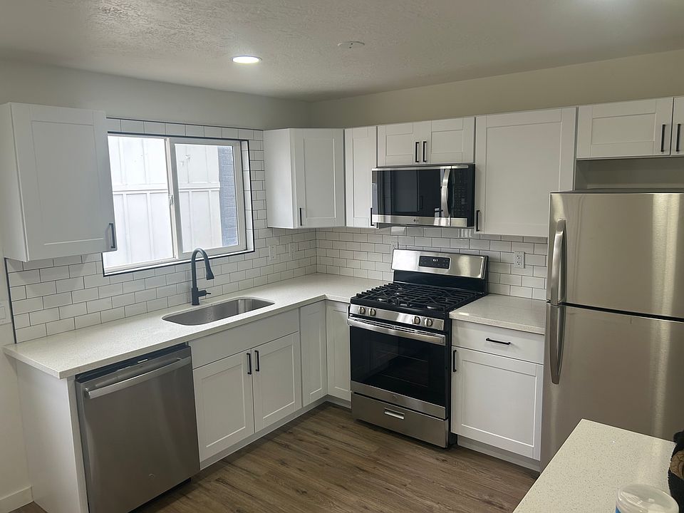 1st image of 4916 W Coquille Ave #1