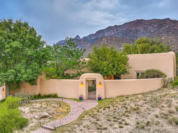207 Live Oak Rd NE, Albuquerque, NM 87122