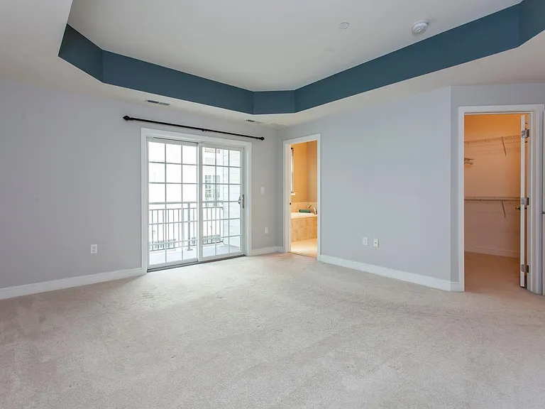 110 Brinley Ct — Photo 16