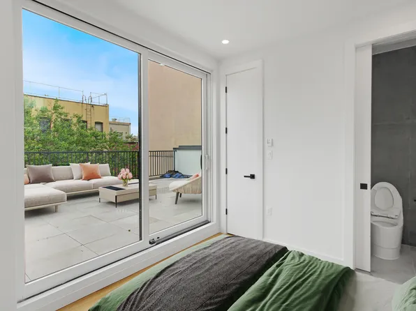 87 Carlton Avenue image 12 of 12