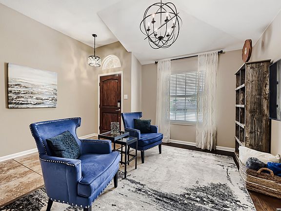 5th image of 1007 Lariat Cove