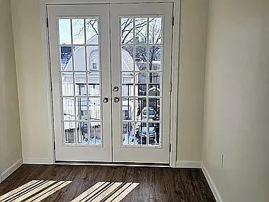 76 Brent St #2 — Photo 9