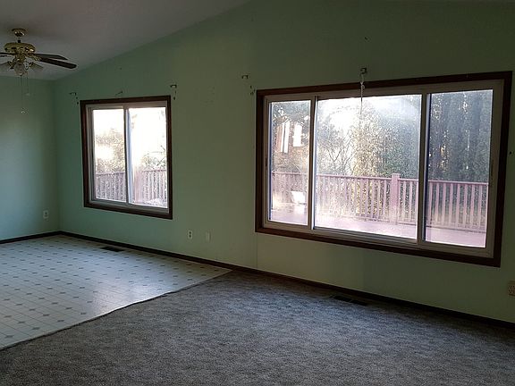 4th image of 4181 NE El Camino Dr