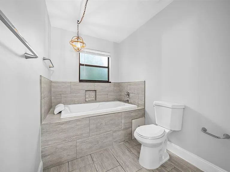 8025 SW 47th Ct — Photo 17