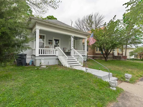 1608 S Vermont Ave, Sedalia, MO 65301