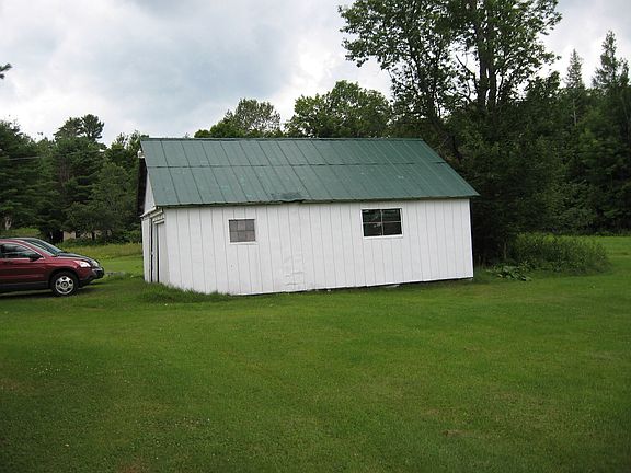 Detached Garage