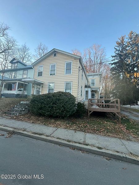 4th image of 62 Division Street