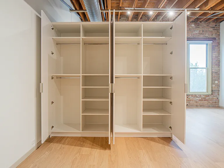 Cobbler Square Lofts — Photo 12