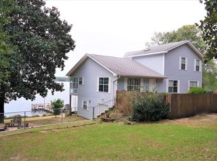 325 Lake Holley Cir, Defuniak Springs, FL 32433