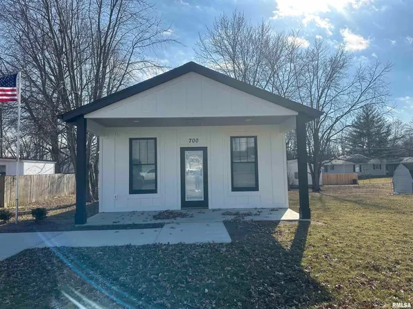 700 Washington St, Pawnee, IL 62558