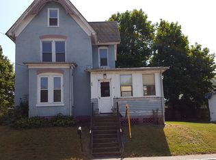 14 Walnut St, Ware, MA 01082
