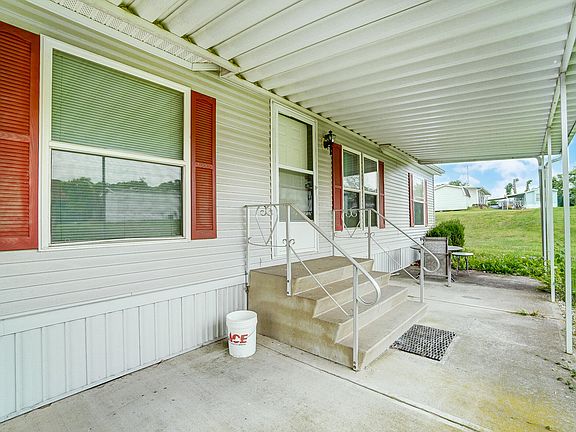 3rd image of 3433 Michelle Dr