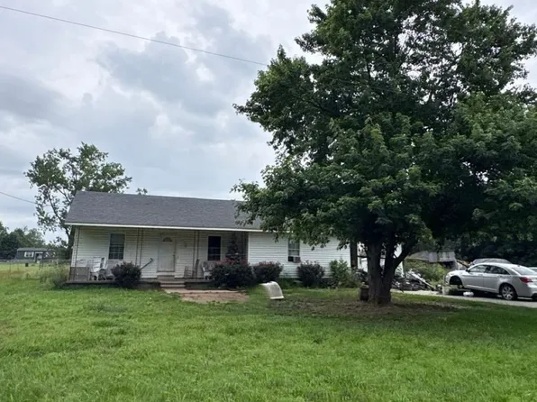 158 Oak Dr, Sikeston, MO 63801