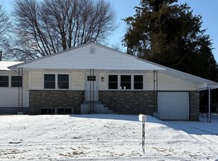 104 Darwin Dr, Newark, DE 19711