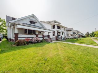 2043 Bunts Rd, Lakewood, OH 44107