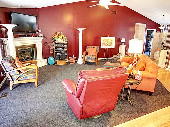 5th image of 1547 Cranberry Ln