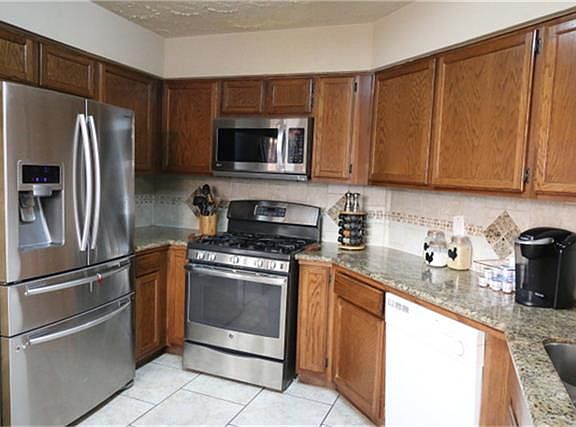 5th image of 18006 Glenledi Dr