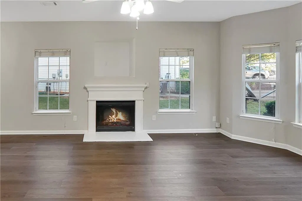 2 bed, 2.5 bath, $1,650 — Photo 3