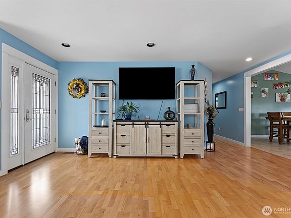 4th image of 1514 S Eastlake Drive