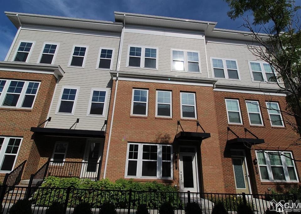 1st image of 62 Cannon St