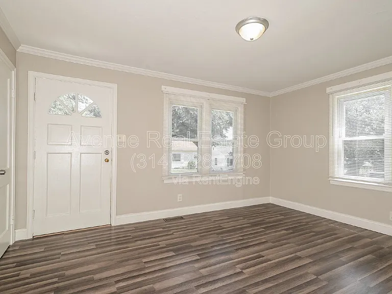 925 McDonough St — Photo 2