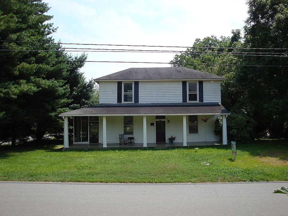 1st image of 203 W Margaret Ln