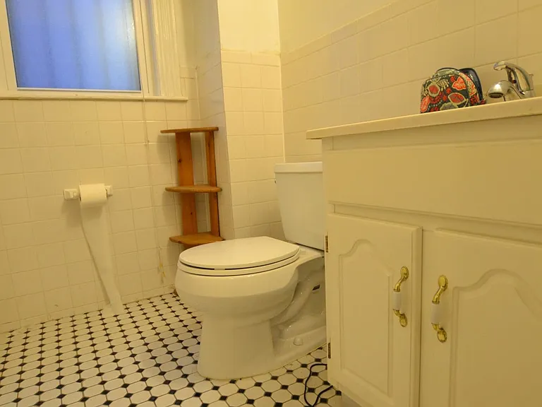 1719 Commonwealth Ave #1 — Photo 8