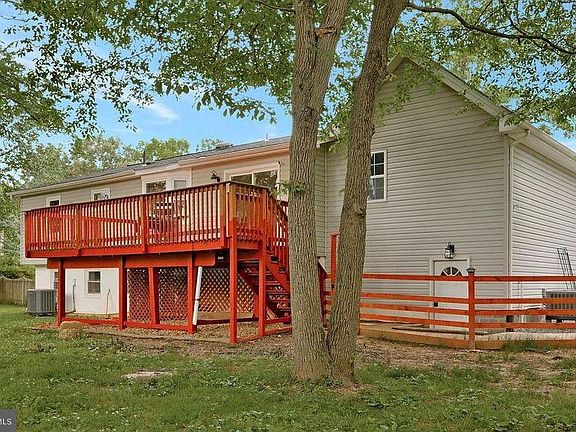 2nd image of 8709 Lea Ln Unit 8709
