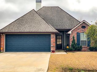 106 Sandhill Crane Dr, Lafayette, LA 70508