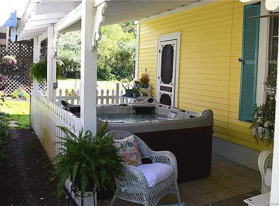 5th image of 40 Windjammer Dr