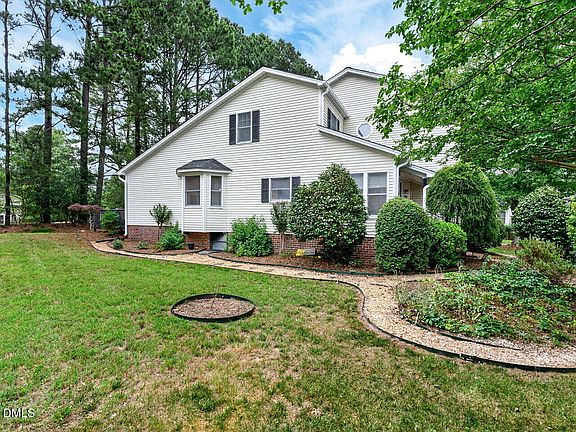 4th image of 386 Lyndfield Close