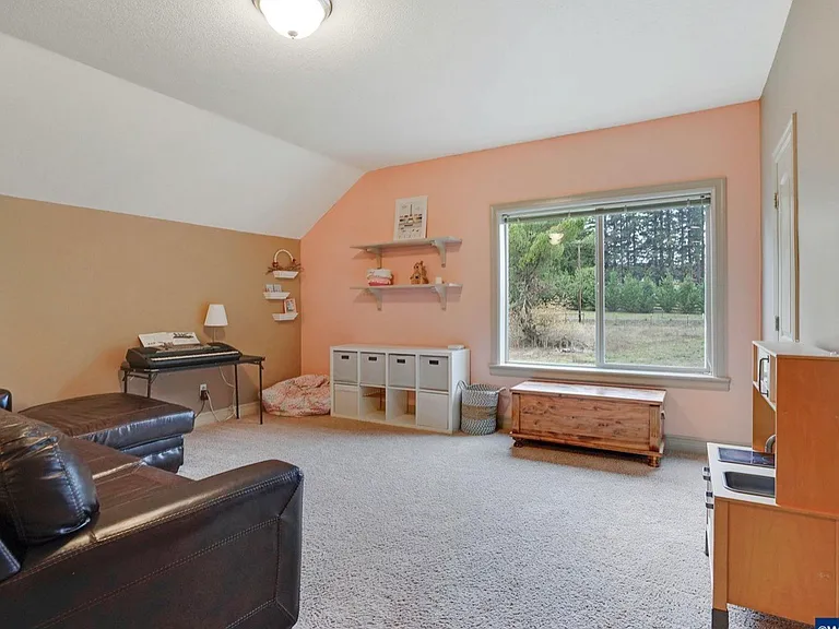2078 SW Kendra St — Photo 10