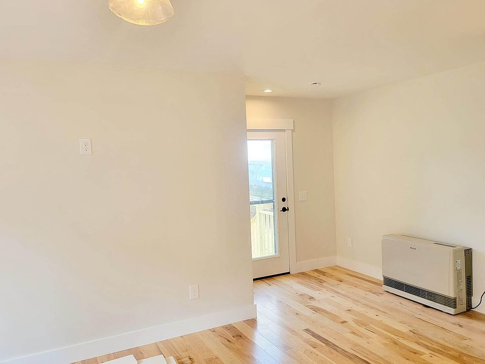 18 Dummer St 2, Bath, ME 04530 Zillow