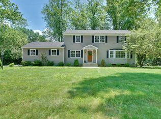 73 Dale Rd, Middletown, NJ 07748