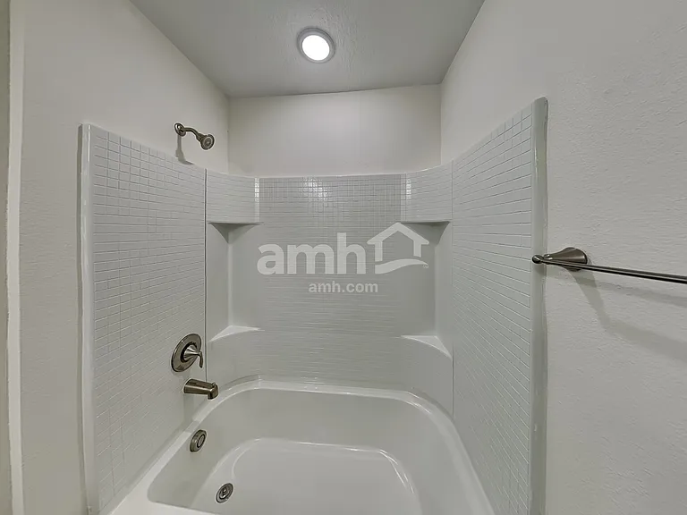 6210 Little Bluff Cir — Photo 25