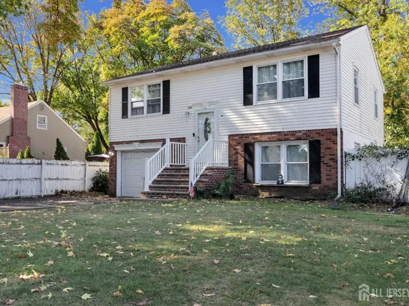1444 Dogwood Dr, Piscataway, NJ 08854